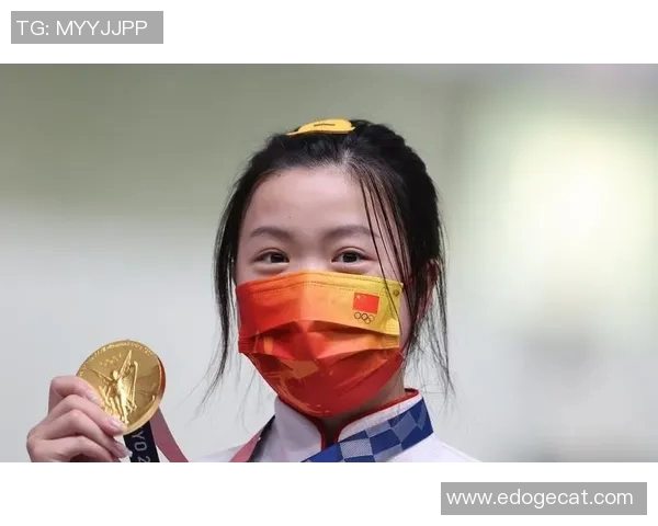 中国女子射击冠军登上时尚杂志封面 网友纷纷称赞她的霸气与魅力