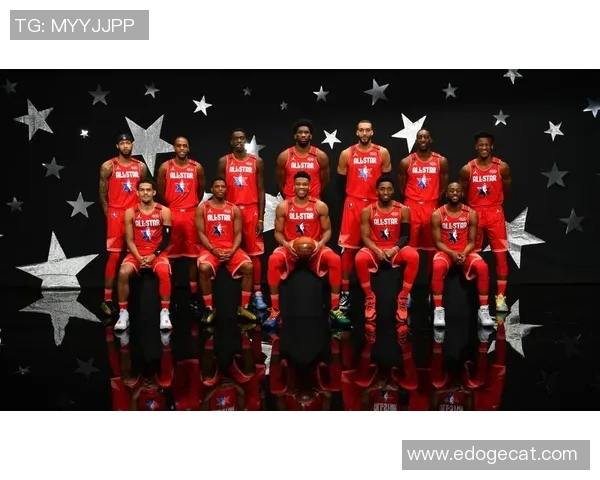 明星球员赛场之外的真实生活：从私人时间到家庭琐事的全方位揭秘